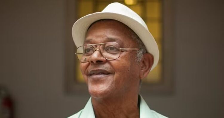 Morre o compositor Idevval Anselmo, referência em samba-enredo