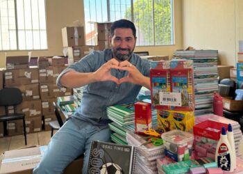 Prefeitura de Floresta prepara kits escolares para todos os alunos da rede municipal de ensino