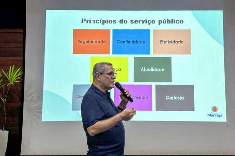 Ouvidor-Geral da prefeitura de Maringá faz palestra para servidores da prefeitura de Toledo