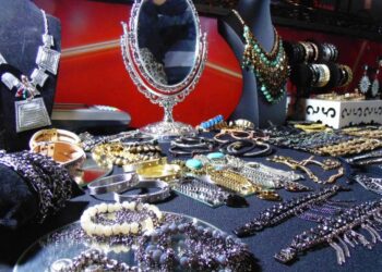 Associação dos Amigos do HU realiza bazar com produtos a partir de R$ 2