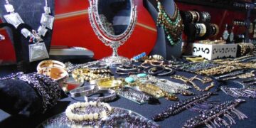 Associação dos Amigos do HU realiza bazar com produtos a partir de R$ 2