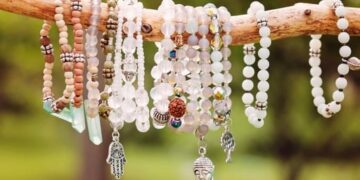 Último dia do bazar beneficente da Assciação dos Amigos do Hospital Universitário de Maringá