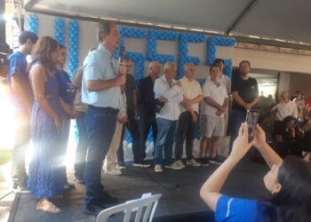 Ulisses transforma a casa de sua família em escritório político