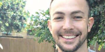 Homem pode ter sido vítima de bala perdida em execução de barbeiro