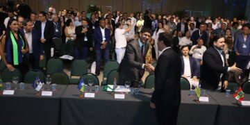 Fórum Estadual de Gestores Públicos reúne prefeito em Maringá