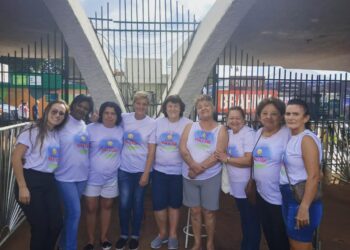 Pioneira Iani Valério da Silva recebe a Comenda Dom Jaime Luiz Coelho