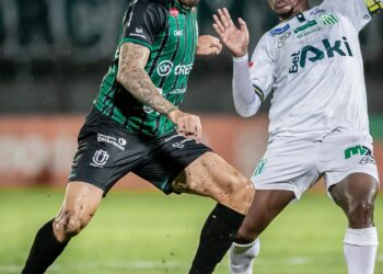 Fernando Teramatsu/Maringá FC.