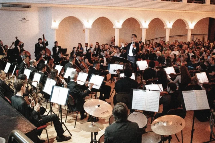 A Orquestra LuzAmor vai percorrer todas as regiões de Maringá no projeto itinerante