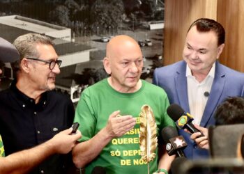Luciano Hang é homenageado em Maringá com o Troféu Tuchaua