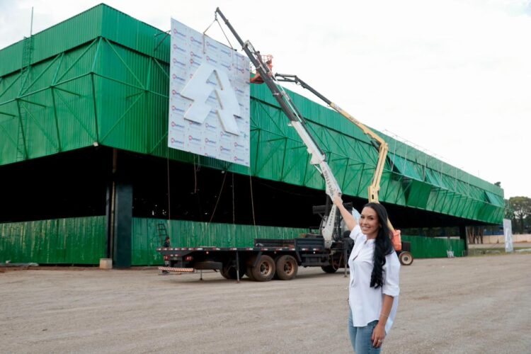 O naming right está presente no parque de exposição de maringá, dando novos nomes a espaços no parque