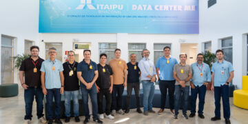 Gestores de tecnologia de universidades do Paraná conhecem Data Center da Itaipu