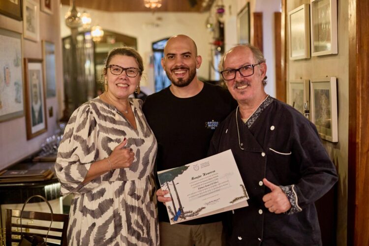 Restaurante Monte Líbano recebe Menção Honrosa da Assembleia Legislativa