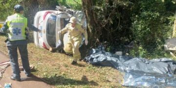 Acidente com carro da Saúde de São Bernardino na PR-158 deixa quatro mortos e dois feridos