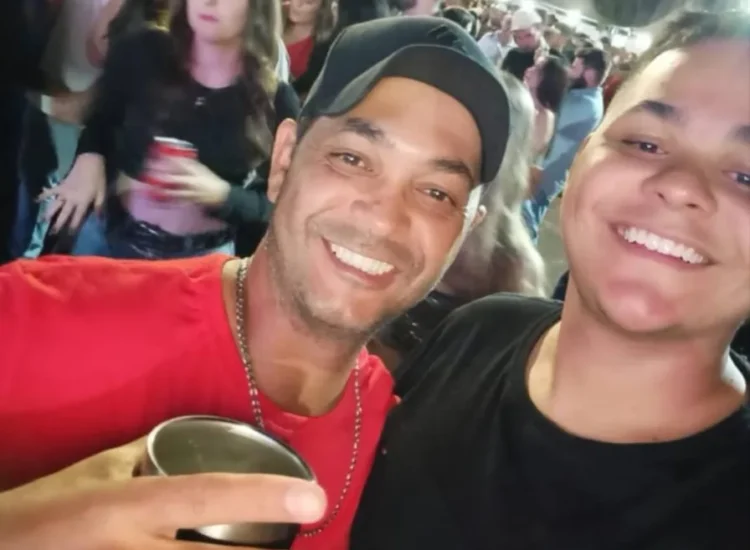 Motorista de ambulância atende acidente e encontra o filho morto