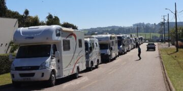 Com apoio do Estado, trailers e motorhomes do Circuito Caminhos do Paraná visitam municípios desde o Norte Pioneiro até as barrancas dos rios Paranapanema e Paraná