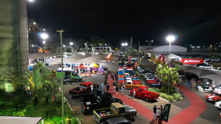 O Motor Classic 2026 atraiu apaixonados por carros de várias cidades