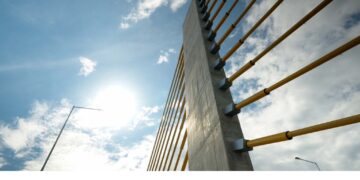 Tráfego de veículos na ponte de Guaratuba será aberto domingo à tarde, após uma maratona