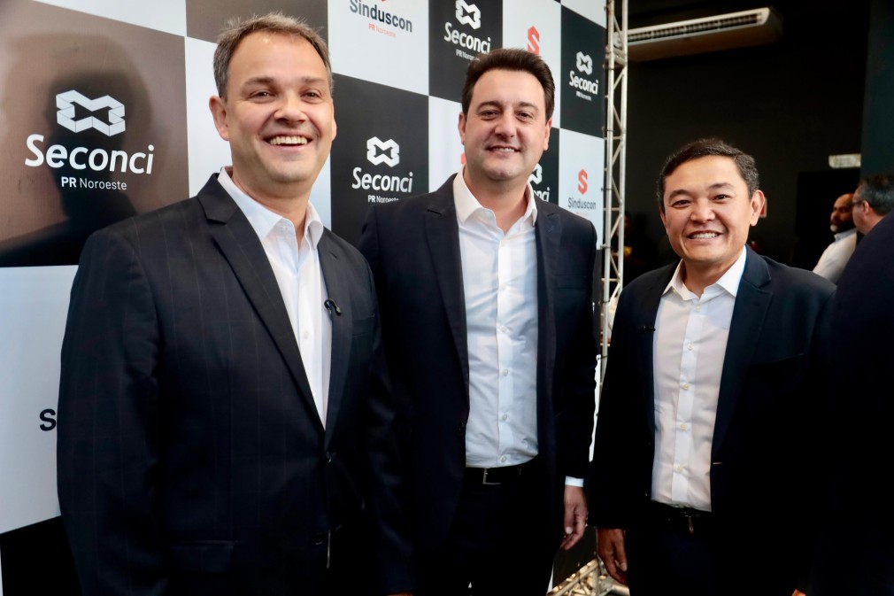 Sinduscon Noroeste empossa nova diretoria em evento com a participação do governador