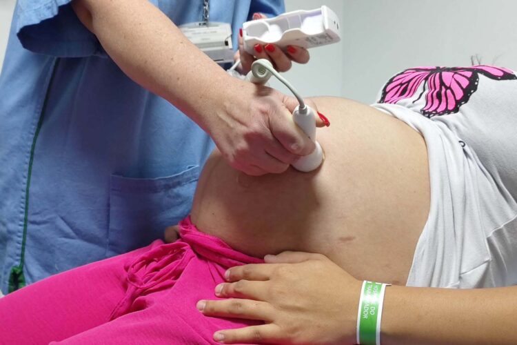 Ultrassom morfológico passa a ser ofertado a 100% das gestantes atendidas no Paraná