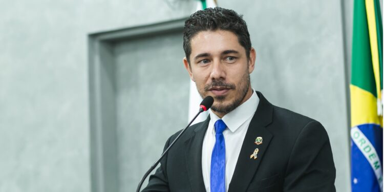 Operação Big Fish, contra organização que atua com jogos de azar e lavagem de dinheiro, prende presidente da Câmara de Cianorte