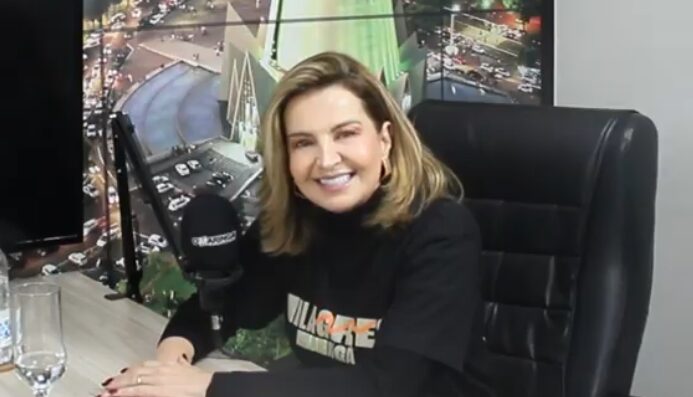 Pastora Karina Tudela em entrevista no Jornal O Maringá. Imagem: Mirian Cristine e Pedro Gabriel