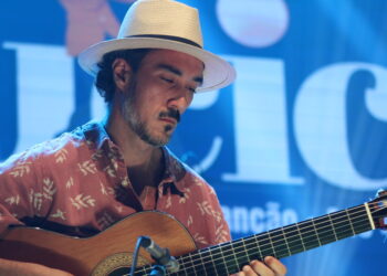 Apresentação no Femucic de 2025, no teatro do Sesc Maringá (Crédito: Arquivo/Cristiano Martinez)