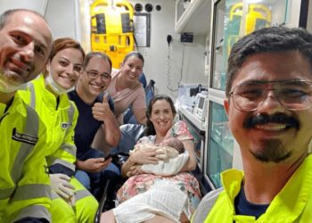 Antony nasce em rodovia em ambulância da concessionária