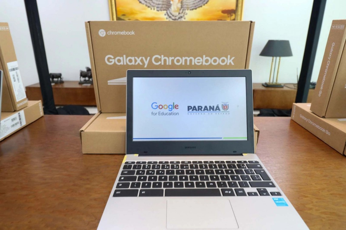 Escola Victor Tonietti, de Floresta, é premiada por mérito e recebe 30 Chromebooks