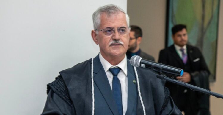 Desembargador do Paraná é acusado de trocar sentença por quadriciclo