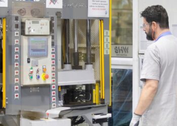 Setor industrial paranaense reforça protagonismo econômico e social no Dia Nacional da Indústria
