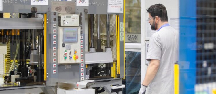 Setor industrial paranaense reforça protagonismo econômico e social no Dia Nacional da Indústria