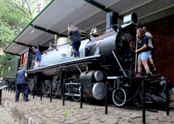 Área da Maria Fumaça 608 no Parque do Ingá é transformada em praça de convivência