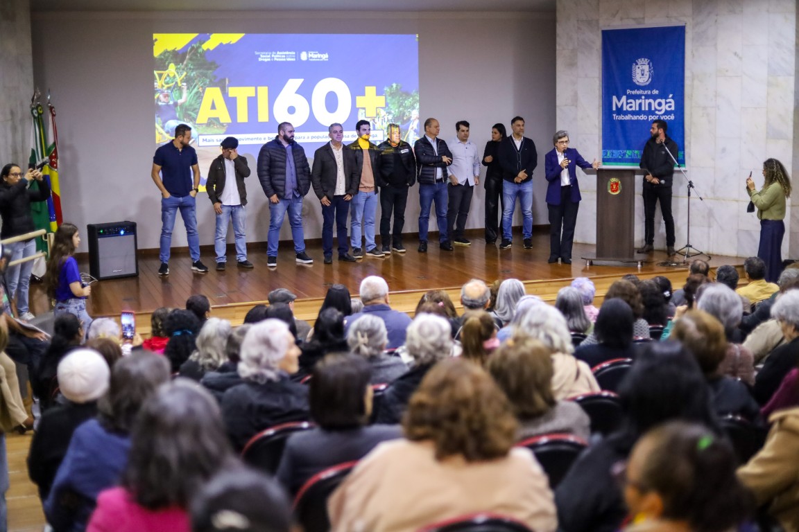 ATI60+ oferece orientação para pessoas idosas na prática de exercícios nas academias da terceira idade de Maringá