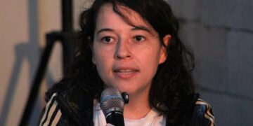 Juliana Monroy Ortiz, durante bate-papo na Zine Ingá (Crédito: Cristiano Martinez)