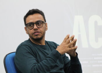 TH Fernandes participou de bate-papo sobre 'Acorda" no Cine UEM (Crédito: Cristiano Martinez)