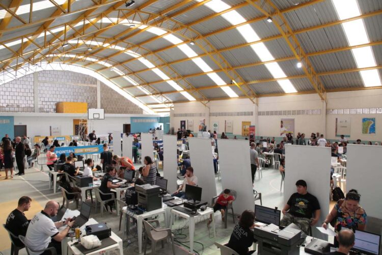 Feira Ação Paraná acontece durante três dias no Terminal Urbano de Maringá