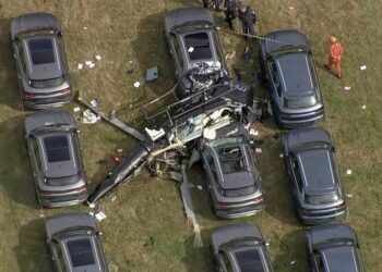 Helicópteros se chocam no ar e caem, matando seis pessoas