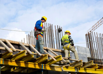 Setor da construção gerou sozinho em Maringá 890 novos empregos em seis meses (Crédito: Ilustrativa/Magnific)
