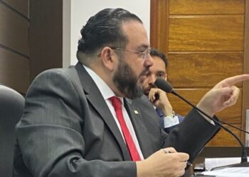 OAB faz ato de desagravo público na Adapar em favor do advogado Fúlvio Luis Stadler Kaipers