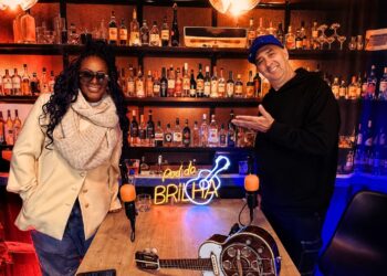 Pod do Brilha chega ao 50º episódio com audiência recorde e entrevista com Vanessa Jackson
