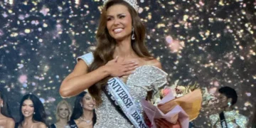 Marcella Kozinski é eleita Miss Universe 2026