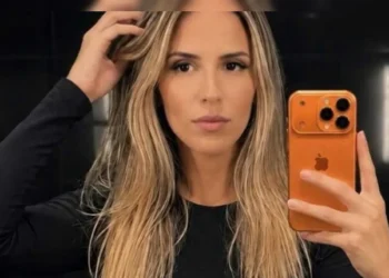 Veridiana Gaya Menin Machado Sate é morta a tiros em conveniência de Campo Mourão, onde morreram outras duas pessoas