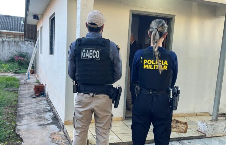 Operação Armeiro cumpre 13 mandados em investigação contra policiais militares
