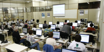 Universidade da Terceira Idade abre inscrições para mais de 40 cursos