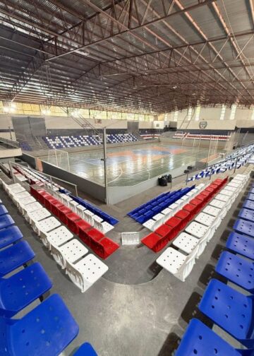 Ginásio de Esportes Xanduzão, de Mandaguari, recebe cadeiras, pintura e novos sanitários