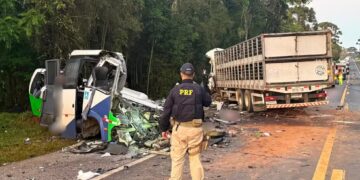 23 mortos em acidente na BR-323