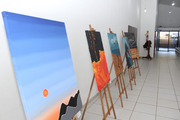 Exposição inaugurada na tarde desta terça, 4, na Galeria Colchetes (Crédito: Cristiano Martinez)