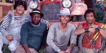 Grupo no filme 'Os Saltimbancos Trapalhões' (Crédito: Reprodução)