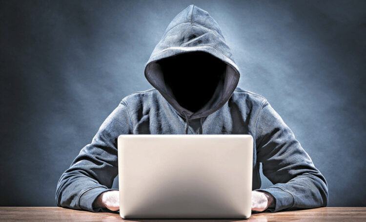 Projeto de Lei da vereadora Ana Lucia quer criar campanha de conscientização sobre stalking e cyberstalking em Maringá