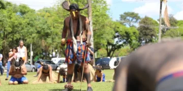 6º Encontro de Culturas Indígenas no Dia Internacional dos Povos Indígenas, continua neste domingo
